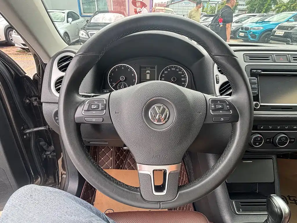 Volkswagen Tiguan — миниатюра 13