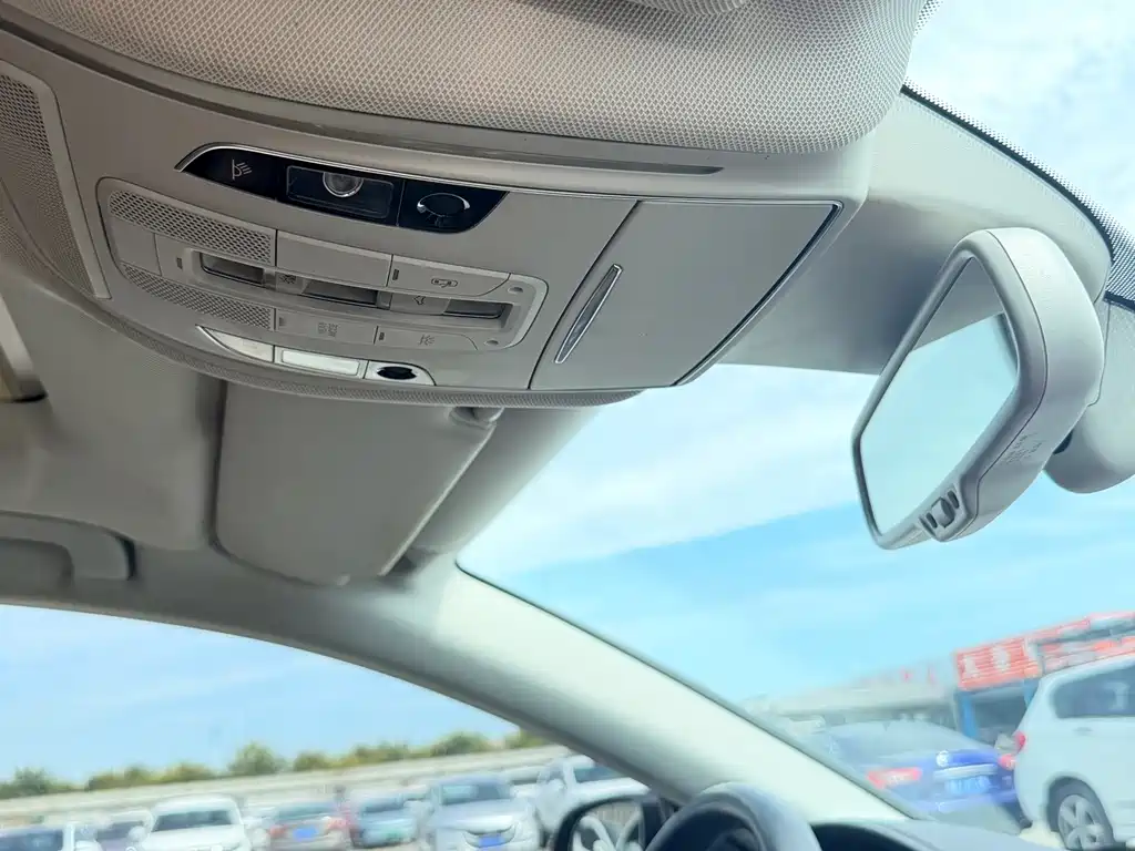 Audi A8 — миниатюра 20