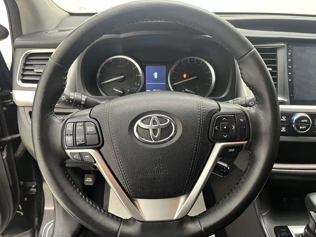 Toyota Highlander — миниатюра 25