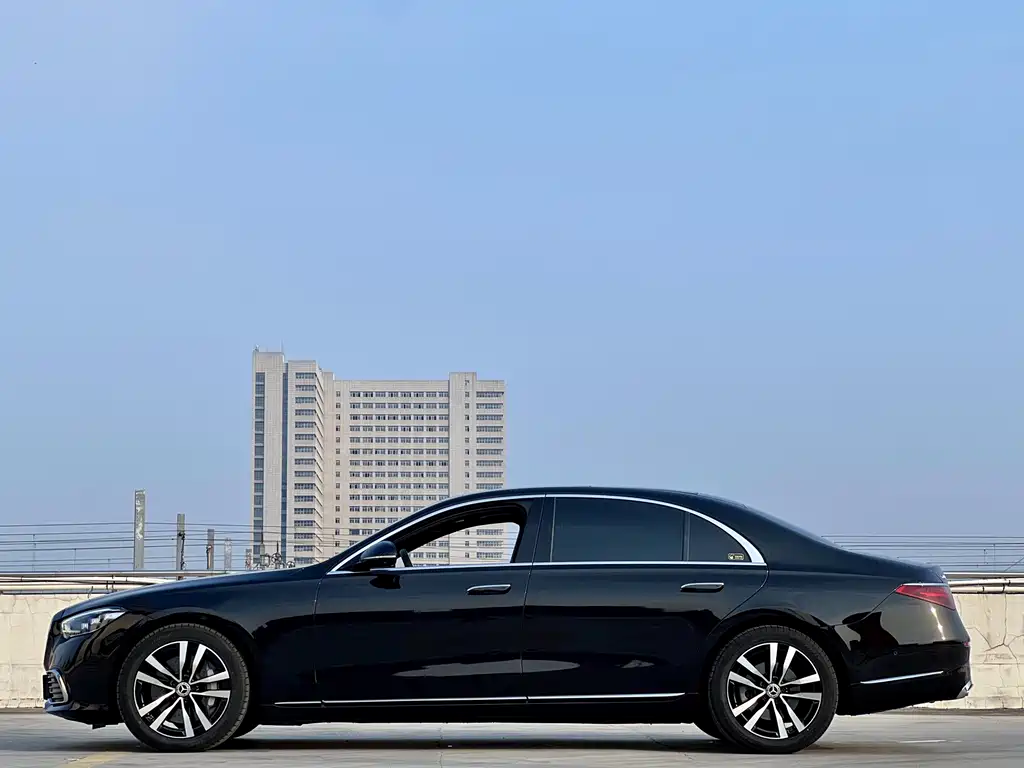 Mercedes-Benz S-Class — миниатюра 12