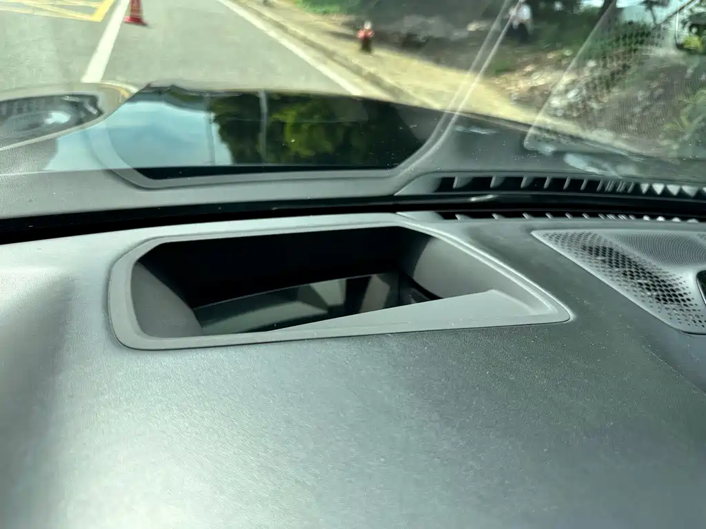 BMW 7 Series — миниатюра 14