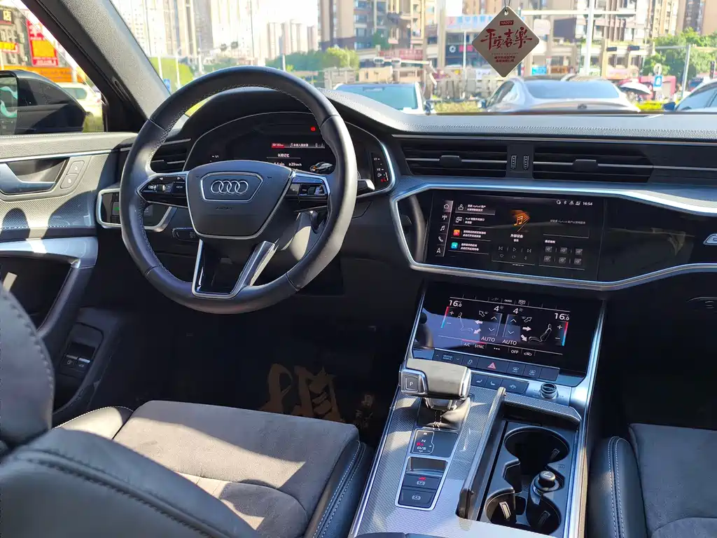 Audi A6L New Energy — миниатюра 25