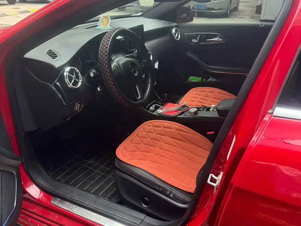 Mercedes-Benz A-Class (Import) — миниатюра 6