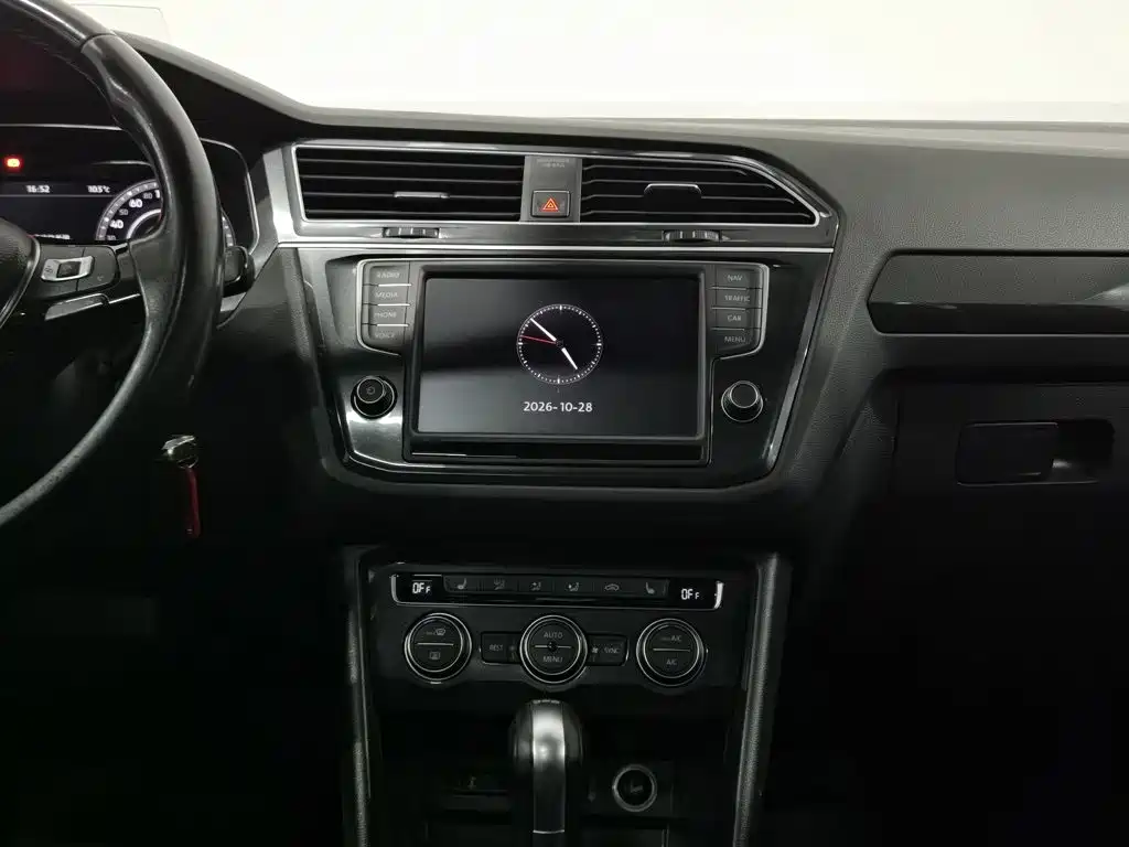 Volkswagen Tiguan — миниатюра 12