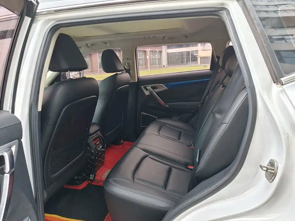 Geely Boyue — миниатюра 11