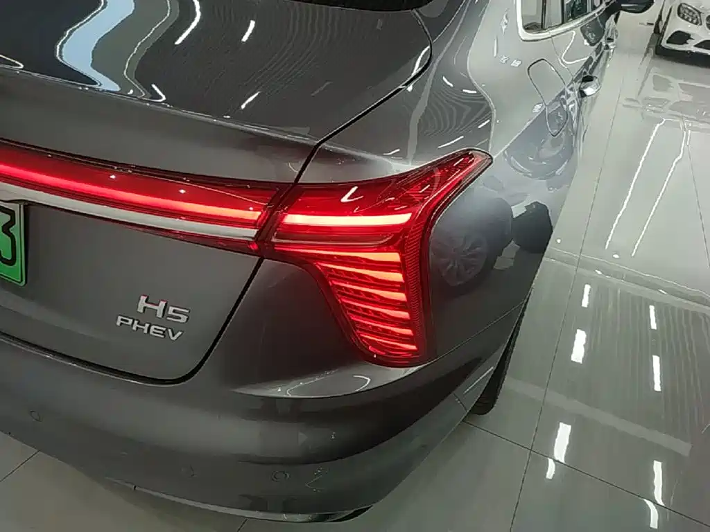 Hongqi Hongqi H5 PHEV — миниатюра 8