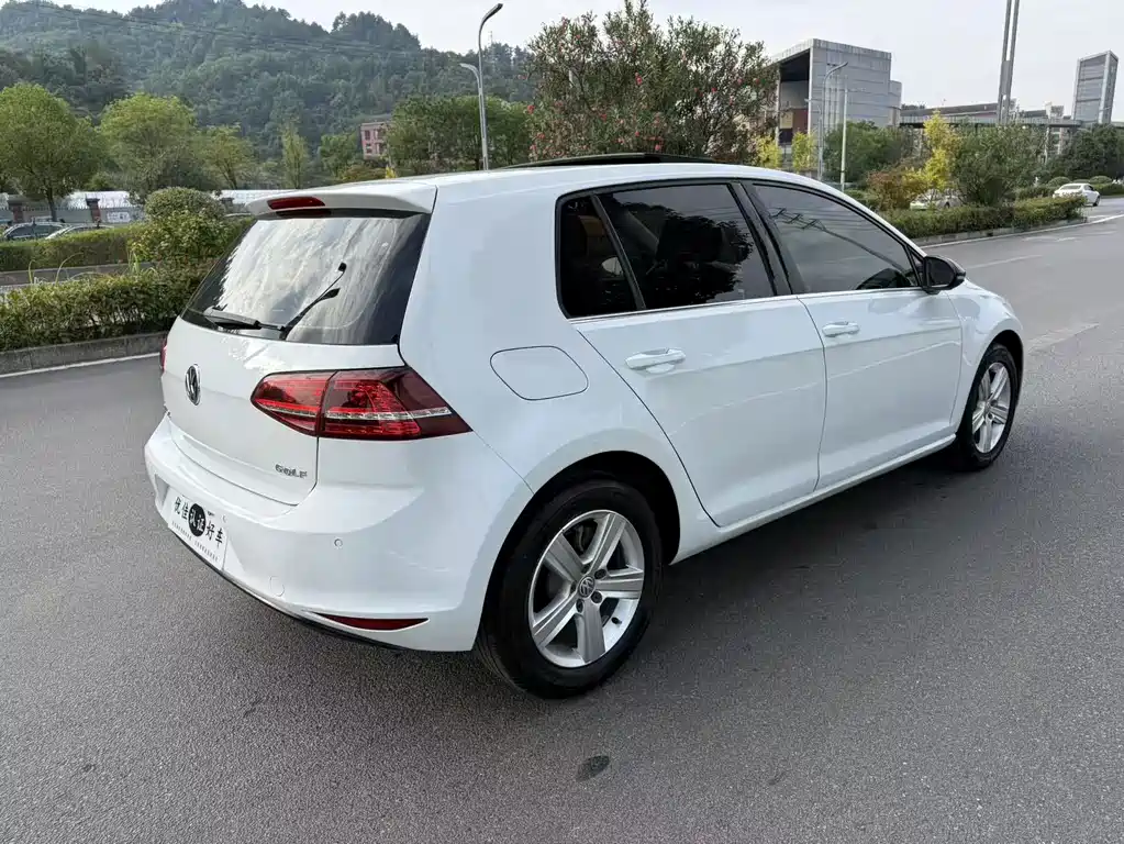 Volkswagen Golf — миниатюра 10