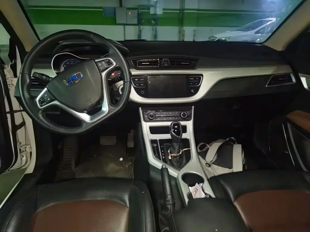 Geely Vision — миниатюра 10