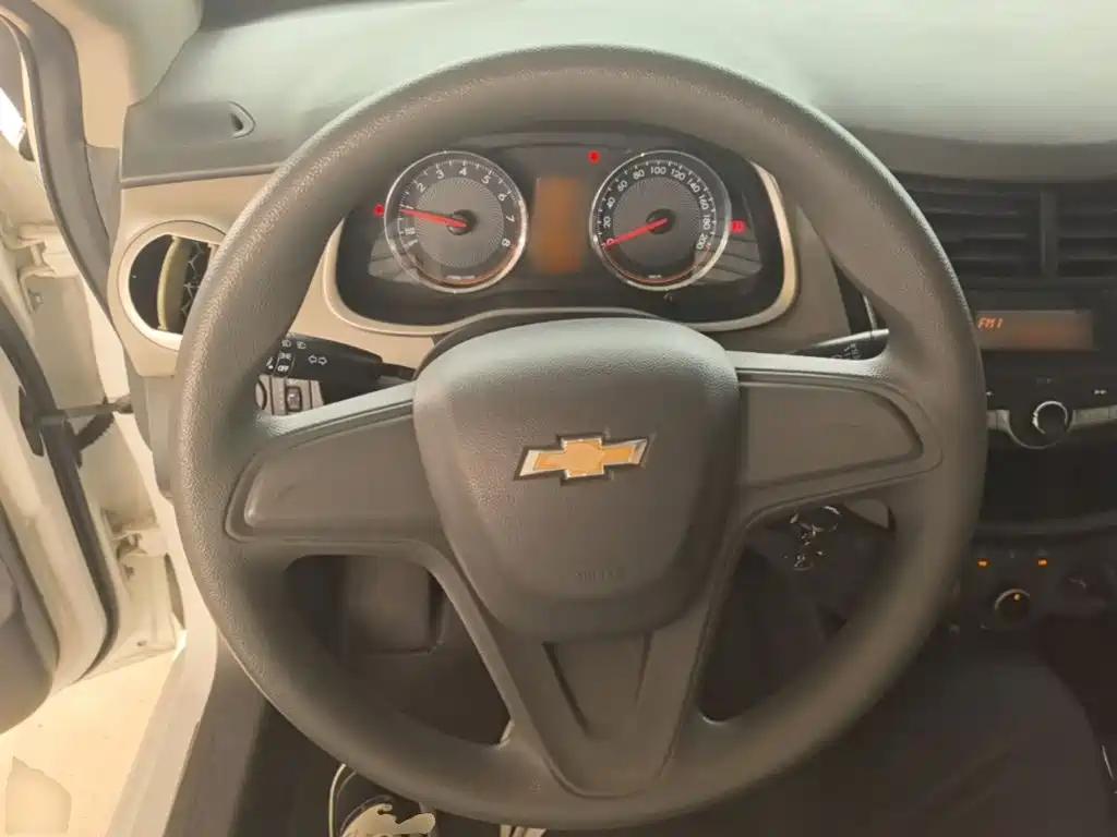 Chevrolet Sail — миниатюра 11