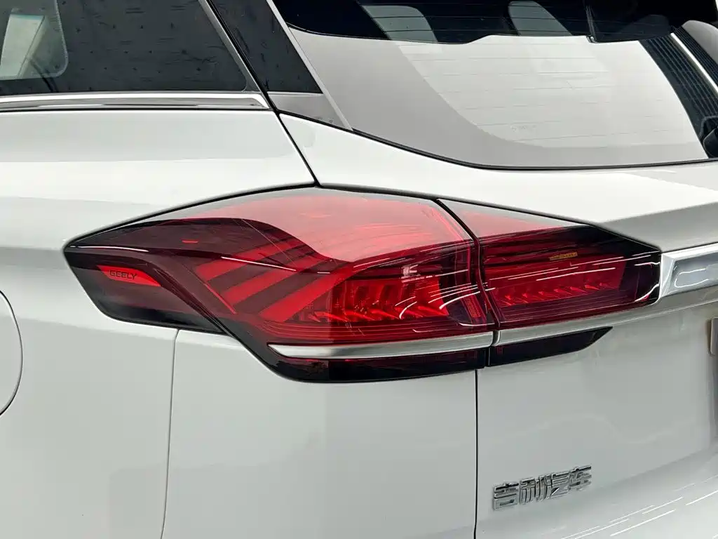 Geely Boyue — миниатюра 10