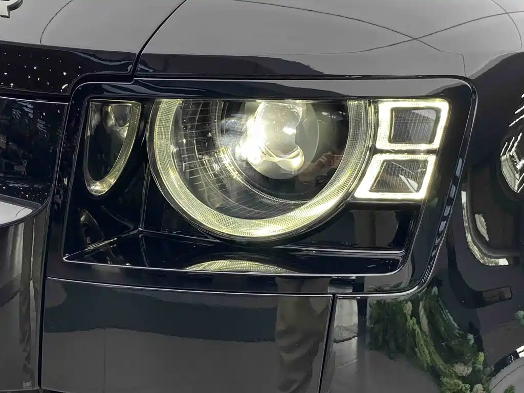 Land Rover Defender — миниатюра 27