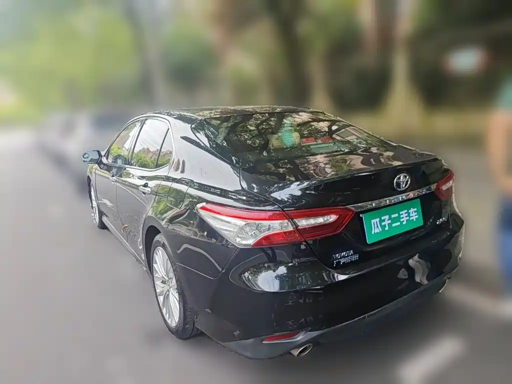 Toyota Camry — миниатюра 24