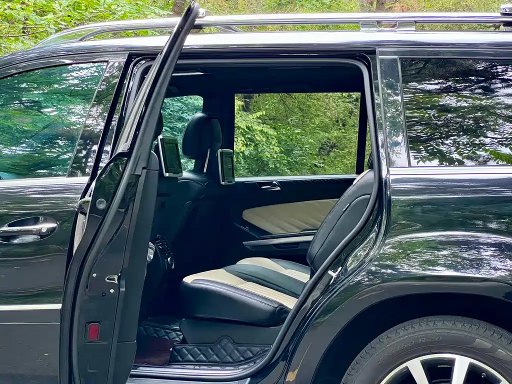 Mercedes-Benz GL-Class — миниатюра 28