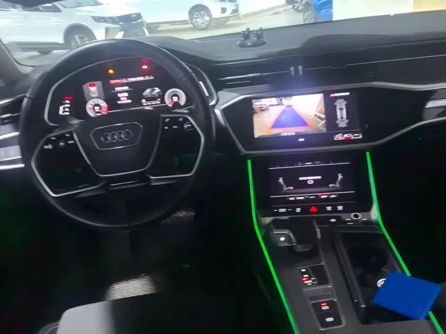 Audi A7L — миниатюра 12