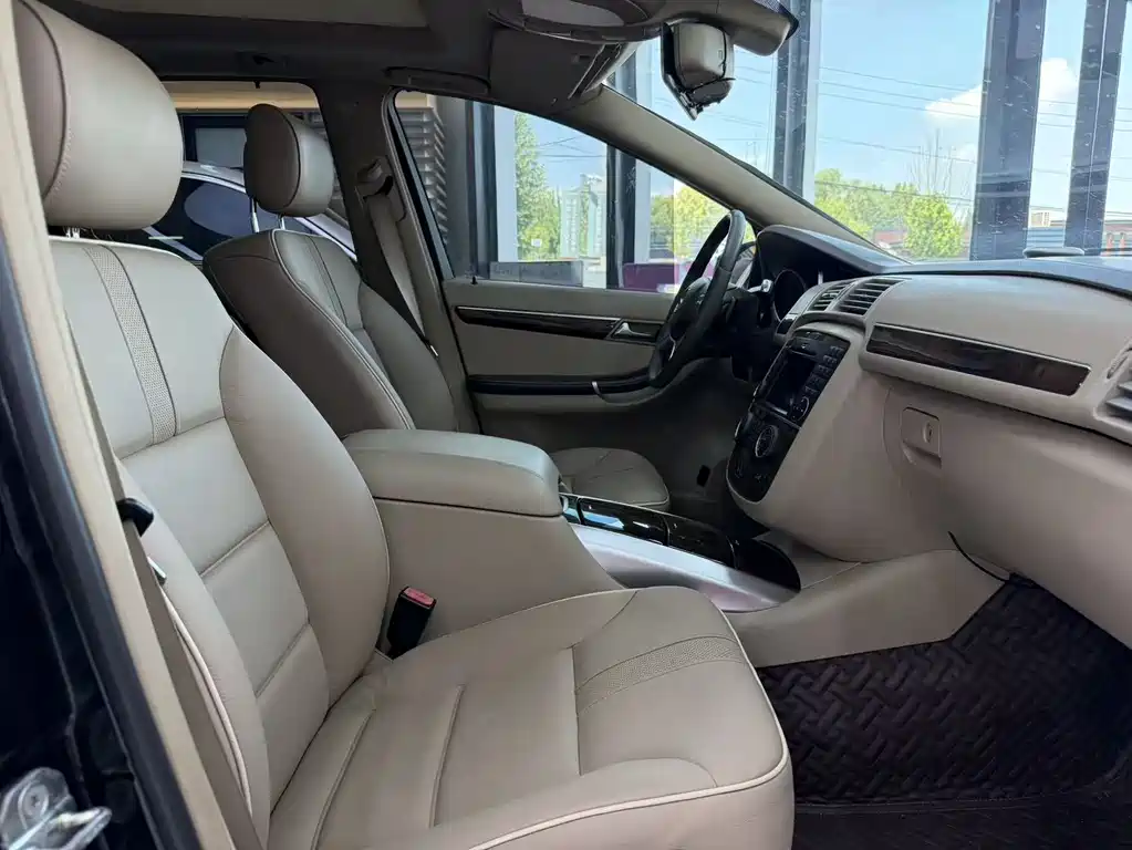 Mercedes-Benz R 2010 R 300 L Luxury