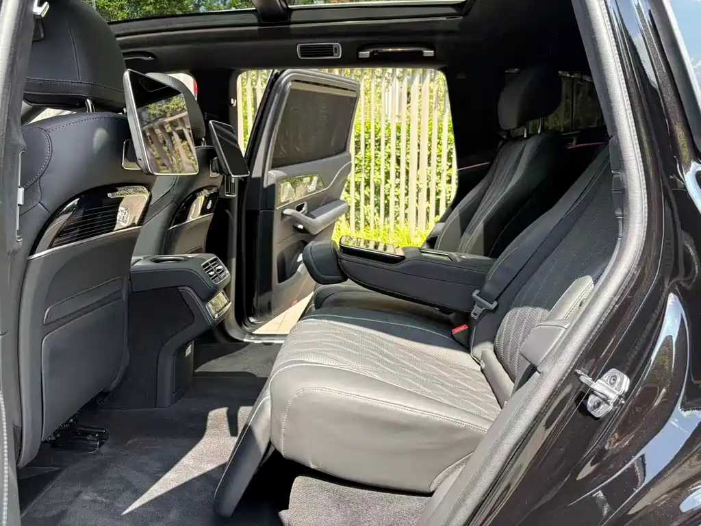 Mercedes-Benz GLS — миниатюра 10