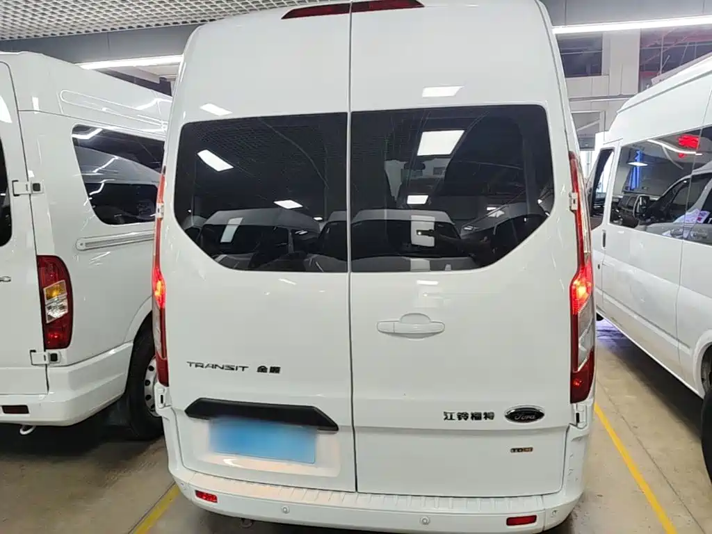 Ford Transit — миниатюра 6