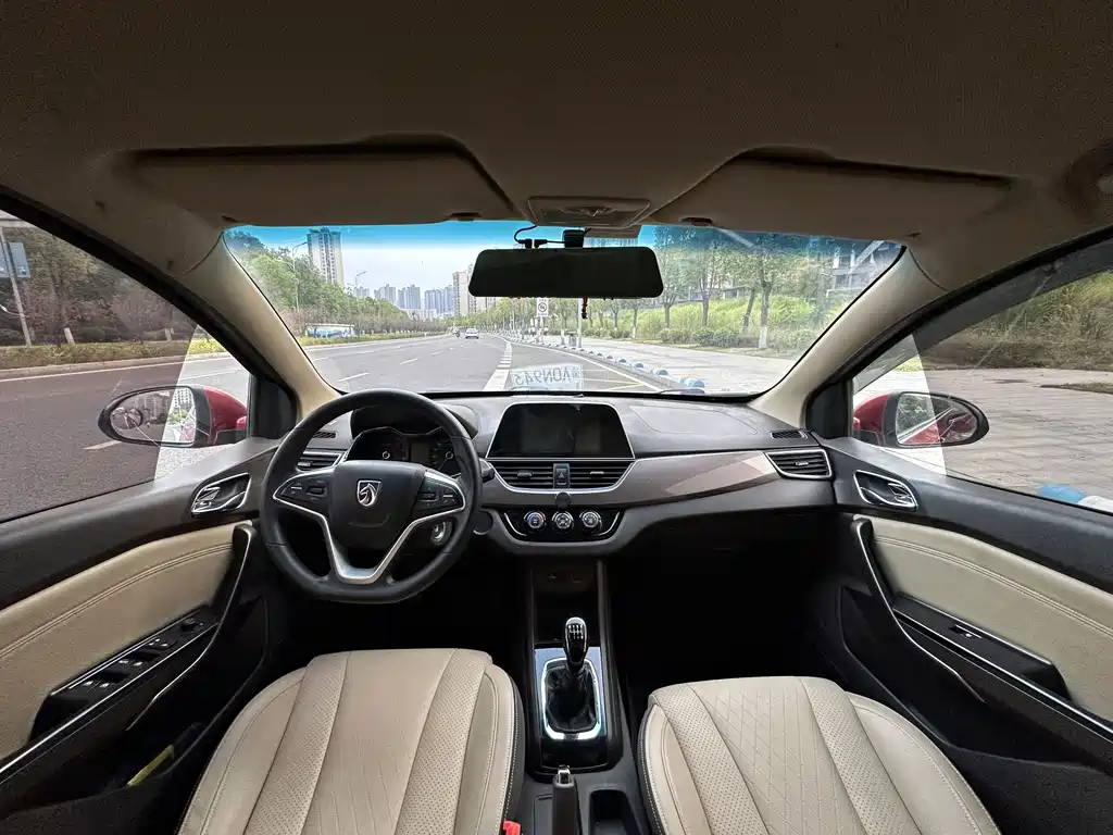 Baojun 310W — миниатюра 19