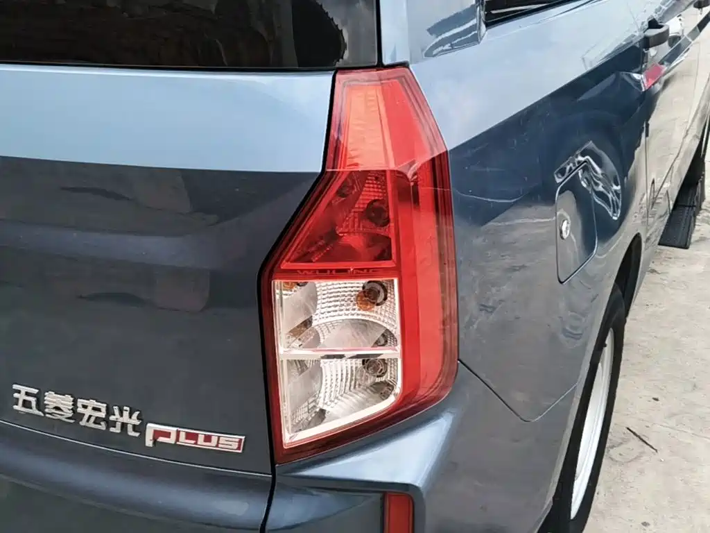 Wuling Hongguang PLUS — миниатюра 8
