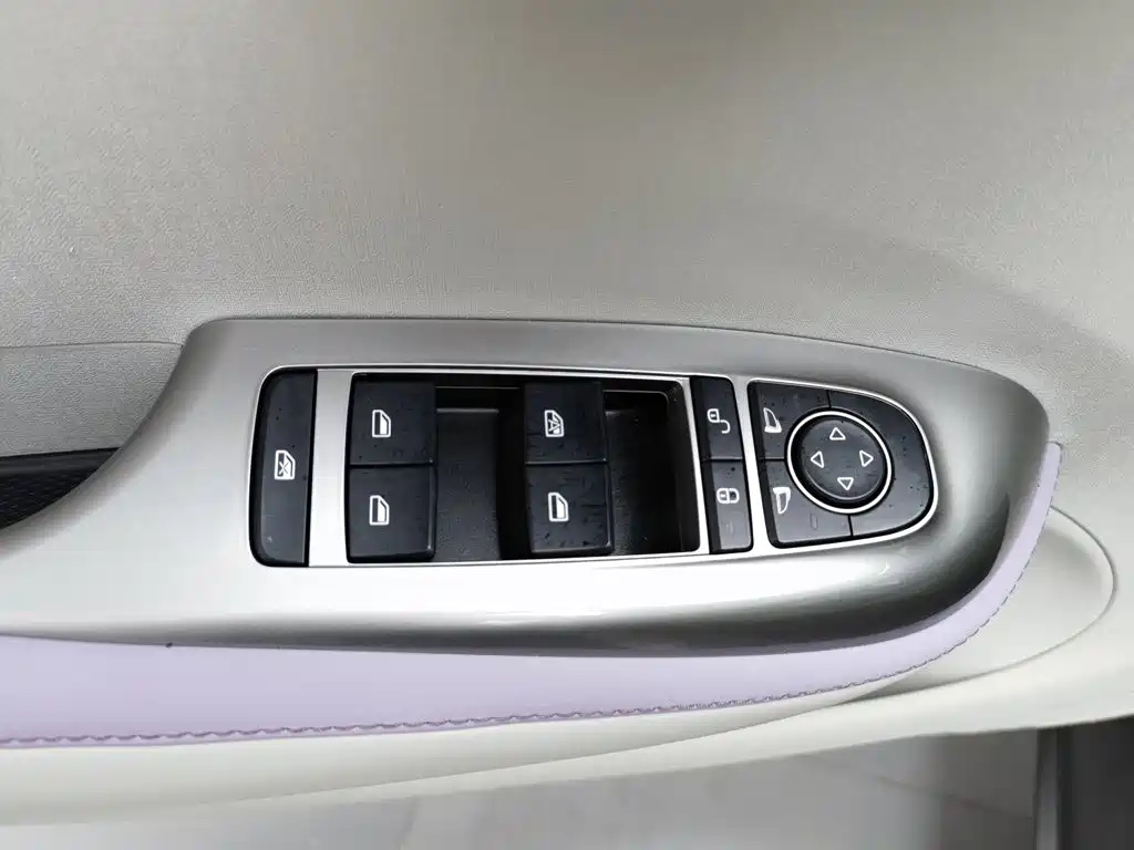 BYD Dolphin — миниатюра 9