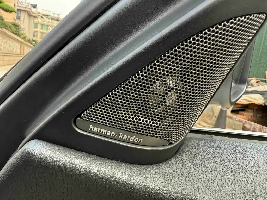 BMW 3 Series — миниатюра 6