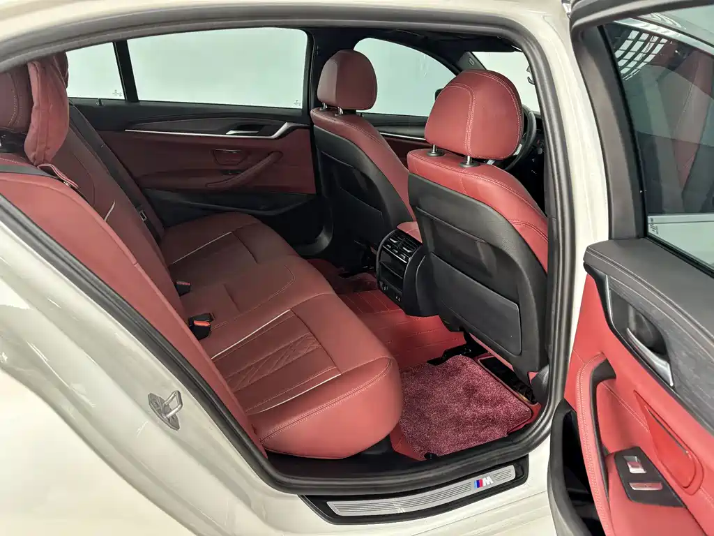 BMW 5 Series — миниатюра 23