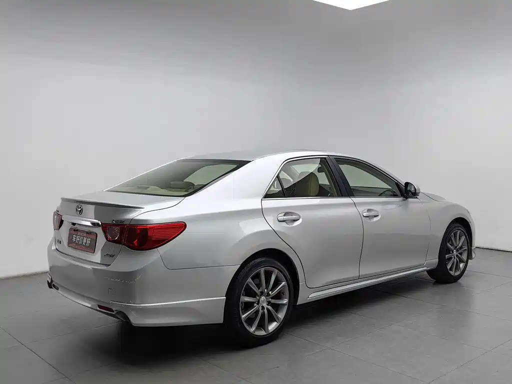 Toyota Reiz — миниатюра 2