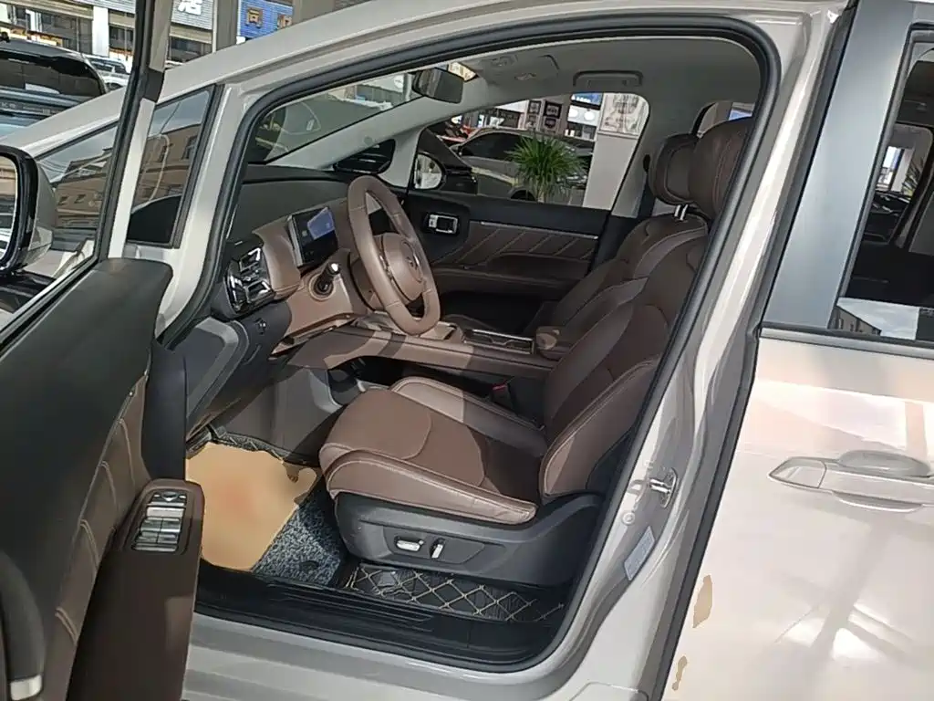 Wuling Звездный свет 730 Новая энергия — миниатюра 16