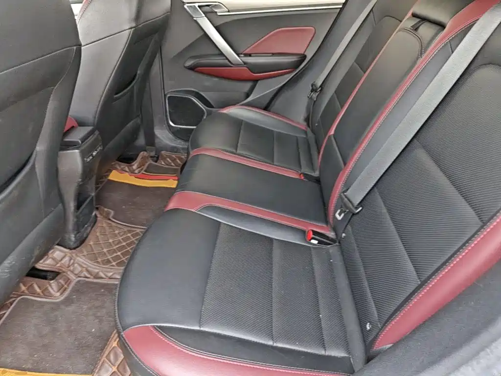 Geely Binyue — миниатюра 17