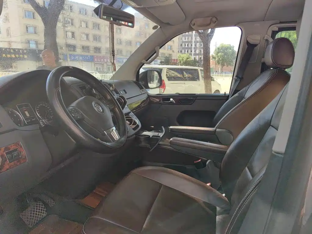 Volkswagen Multivan — миниатюра 16