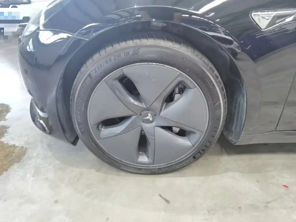 Tesla Model 3 — миниатюра 23