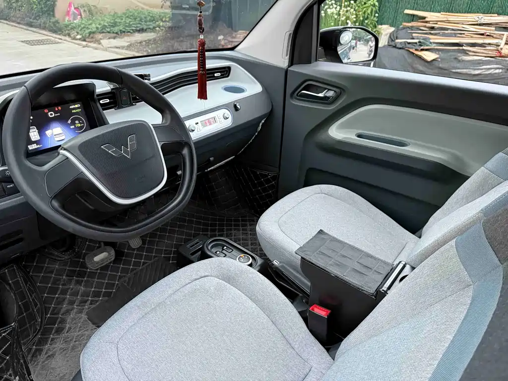 Wuling MINIEV — миниатюра 7
