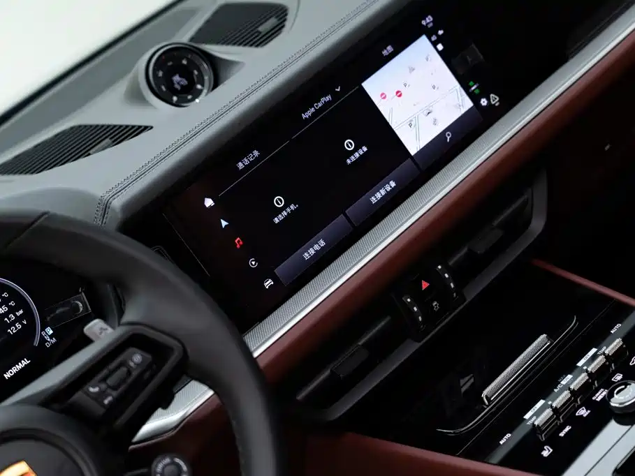 Porsche Cayenne — миниатюра 13
