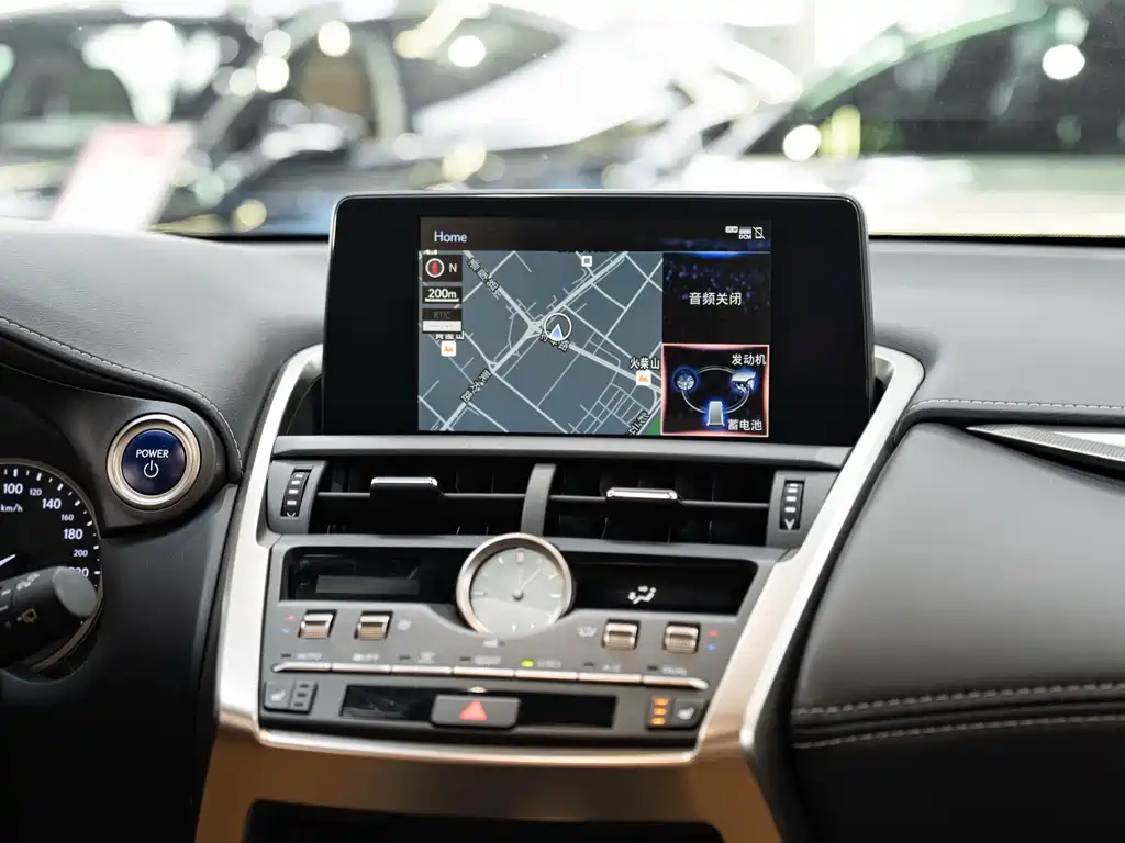Lexus NX — миниатюра 16