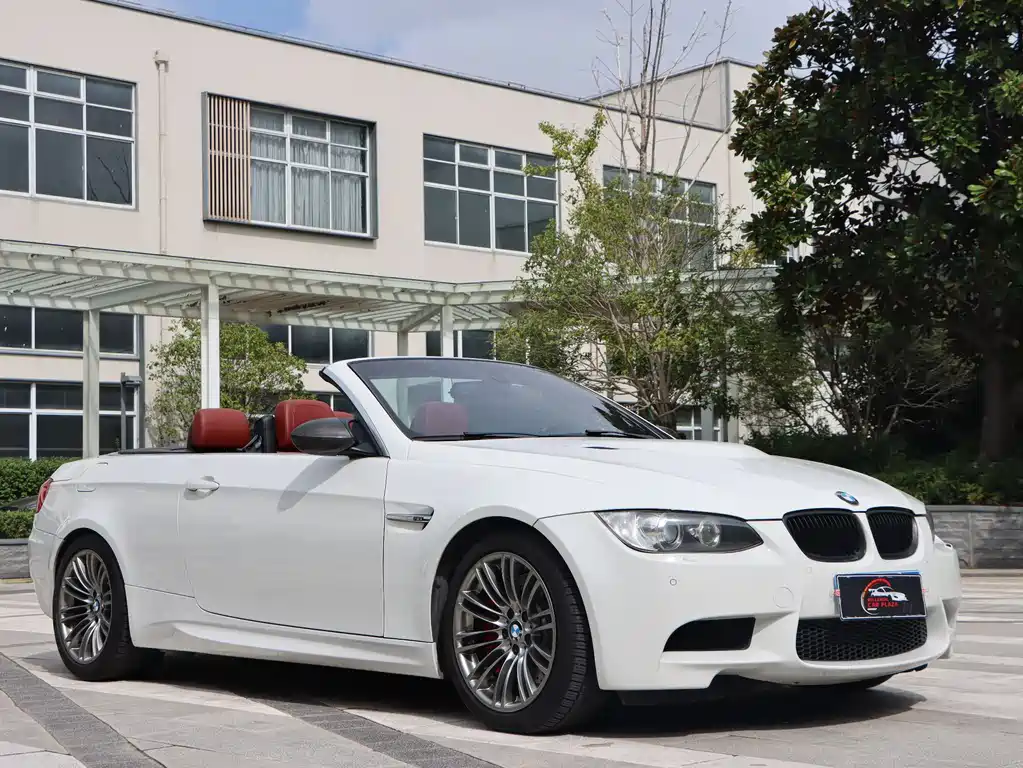 BMW M3 2011