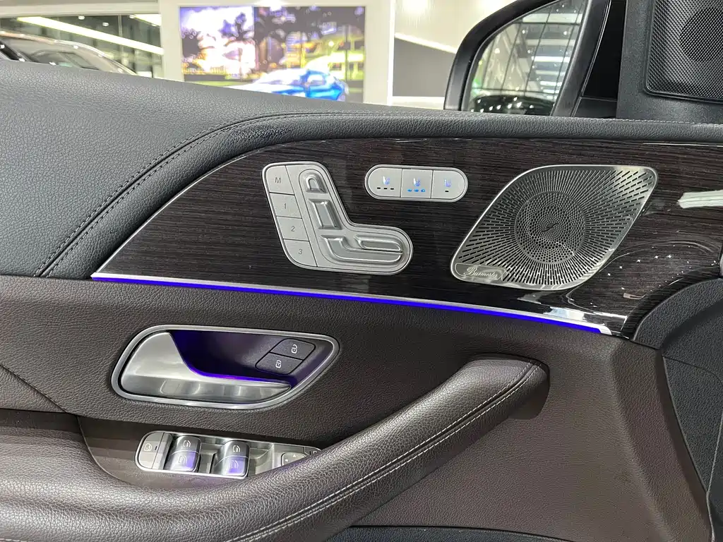 Mercedes-Benz GLS — миниатюра 9