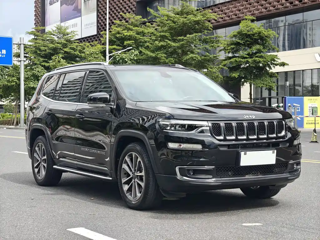 JEEP GRAND COMMANDER