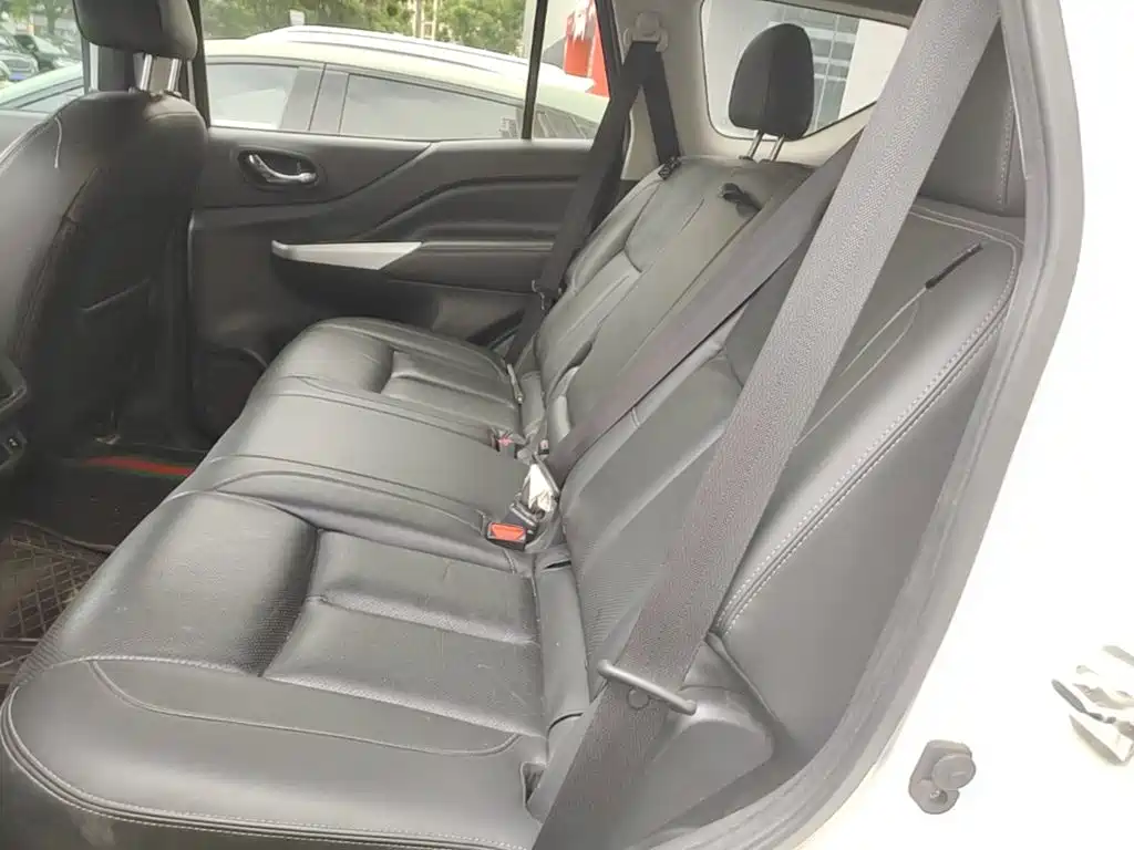 Nissan Terra — миниатюра 17