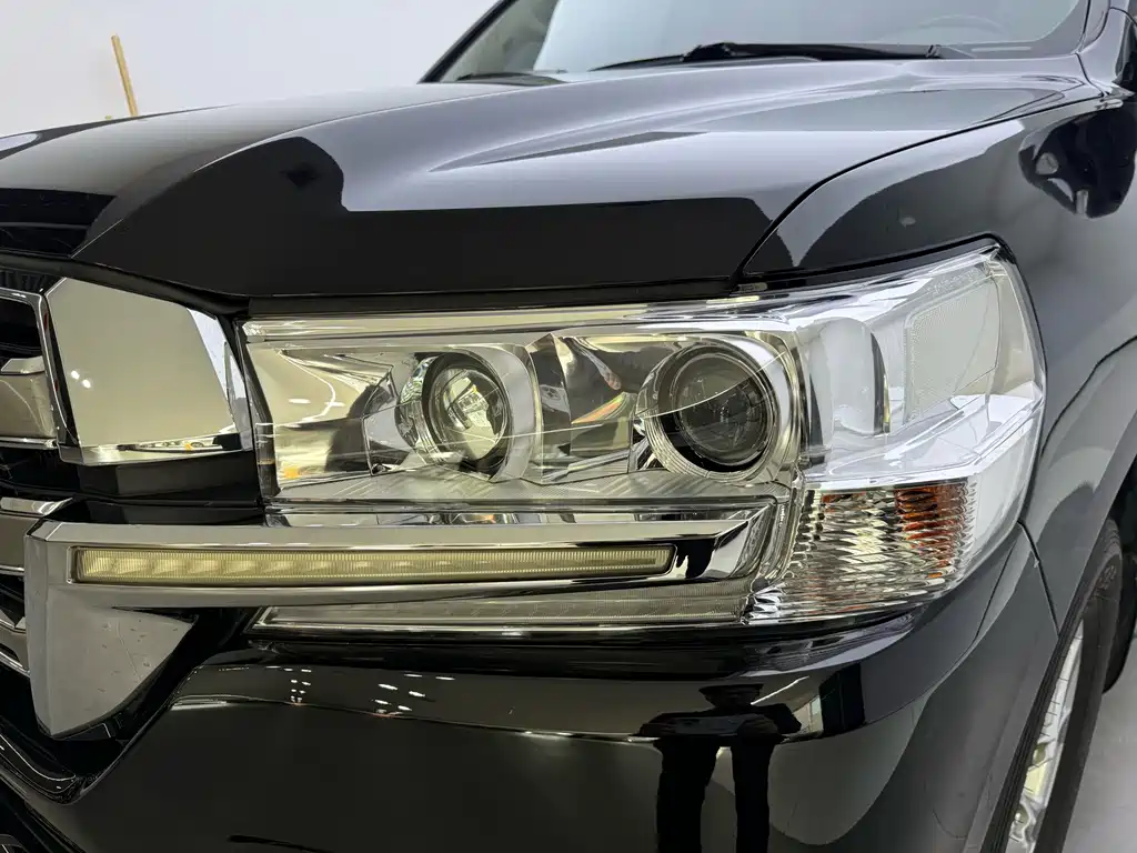 Toyota Land Cruiser — миниатюра 5