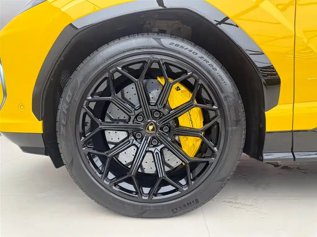 Lamborghini Urus SE — миниатюра 15