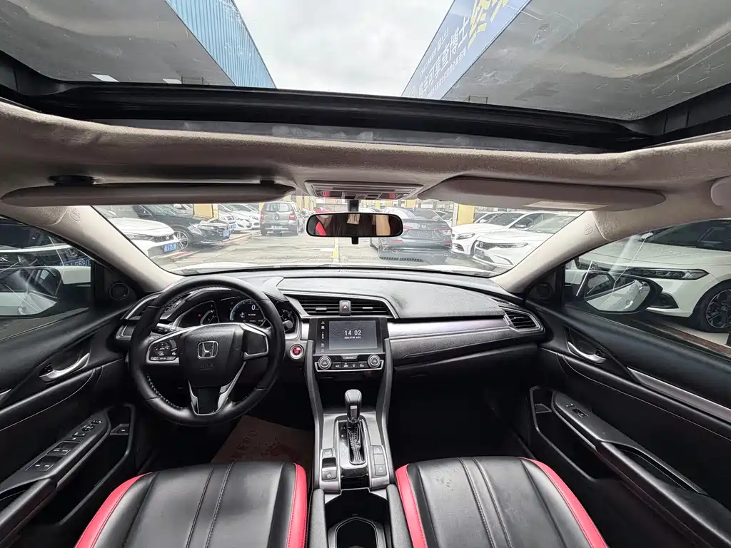 Honda Civic 2016 220TURBO CVT Luxury