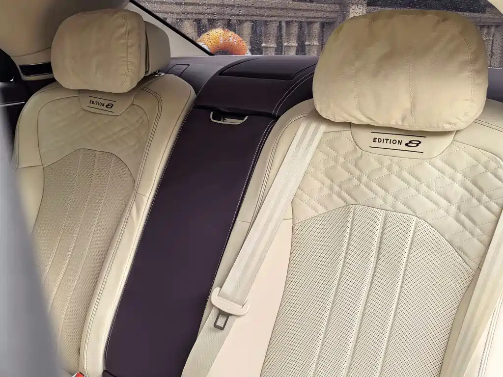 Bentley Flying Spur 2024 V8 Edition 8