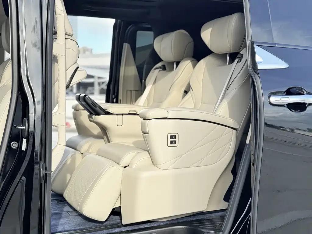 Toyota Alphard 2024 2.5L Premium