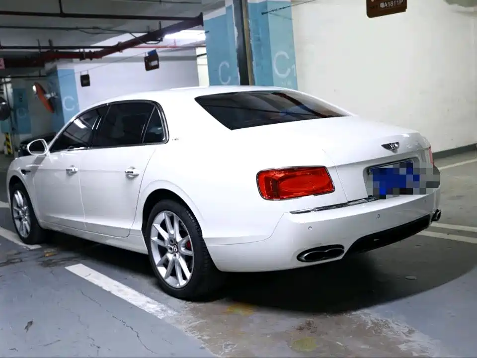 Bentley Flying Spur 2017 4.0T V8 Standard