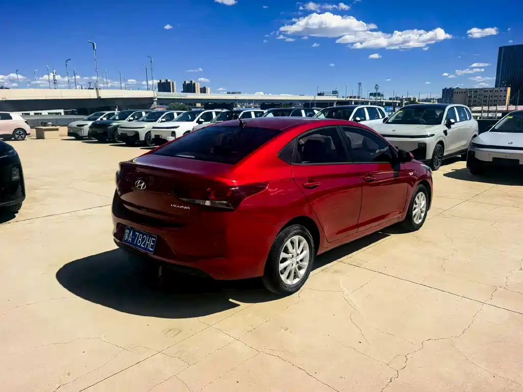 Hyundai Verna — миниатюра 7
