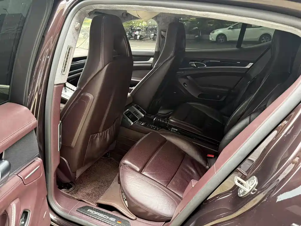 Porsche Panamera — миниатюра 5