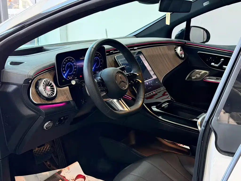 Mercedes-Benz EQE — миниатюра 9