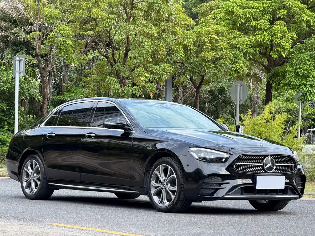 Mercedes-Benz E-Class — миниатюра 3