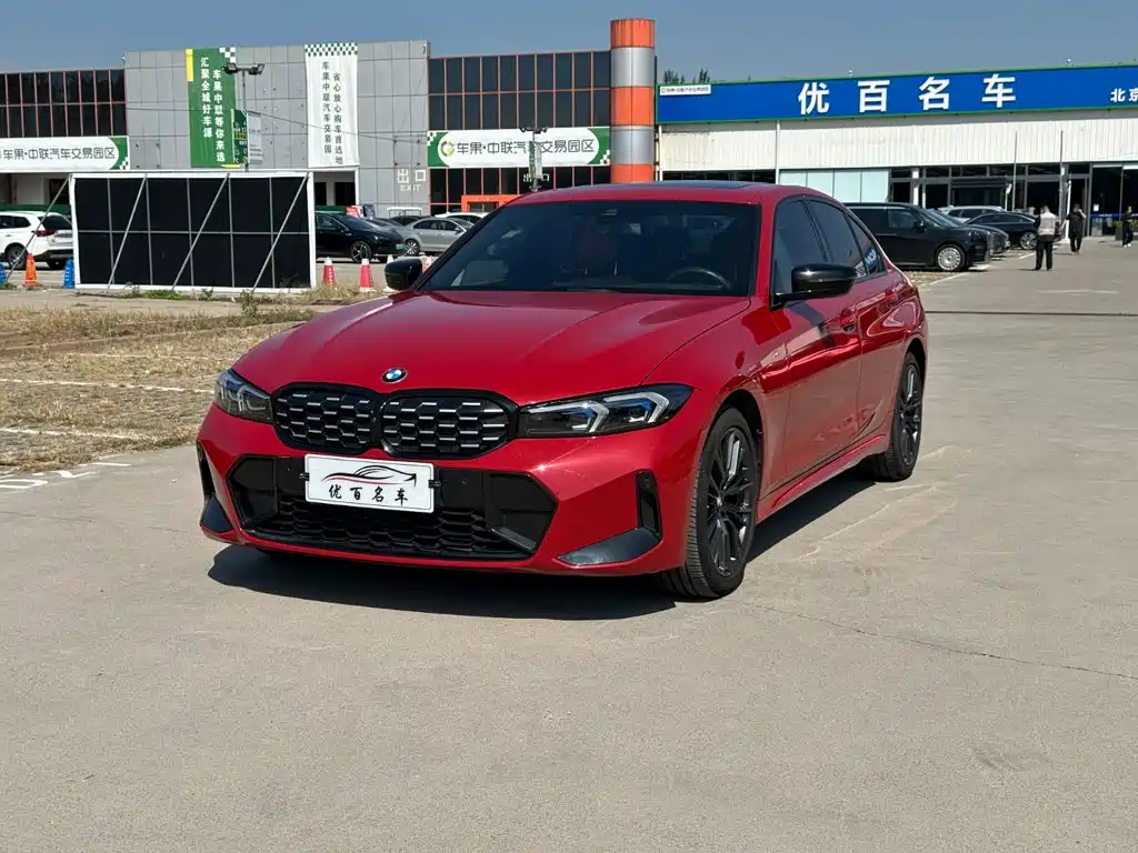 宝马3系 2023款 330i M运动曜夜套装 2024