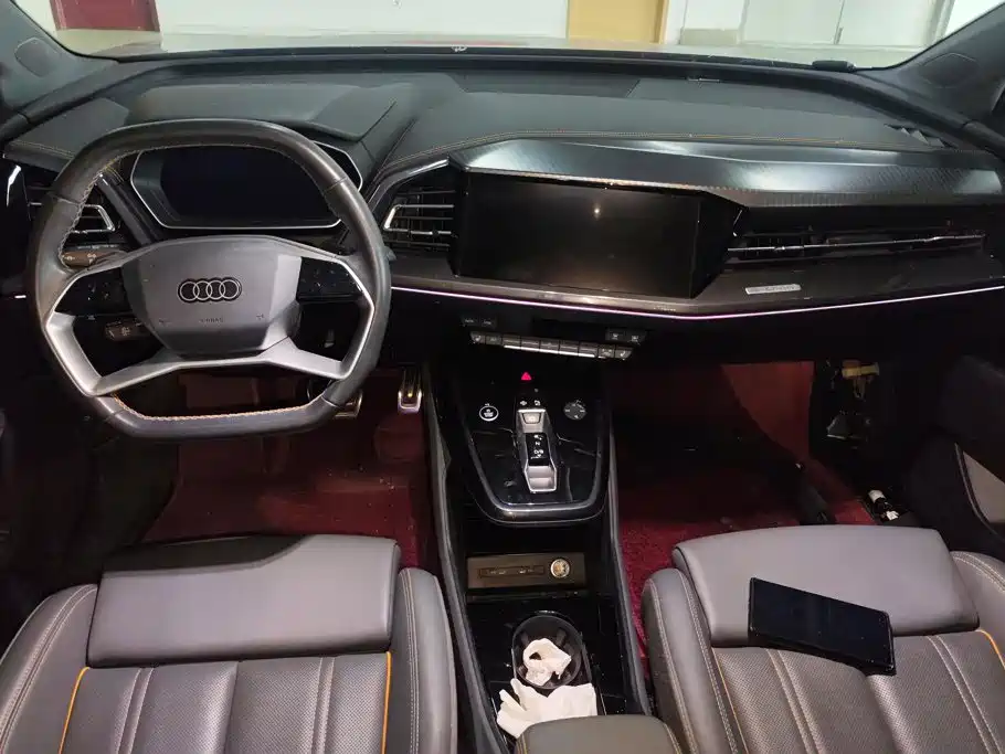 Audi Q4 e-tron — миниатюра 12